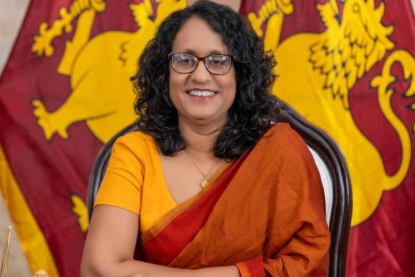 புதிய உத்வேகத்துடன் அடியெடுத்து வைப்போம் - பிரதமரின் புதுவருட வாழ்த்துச் செய்தி | Prime Minister S New Year S Greetings