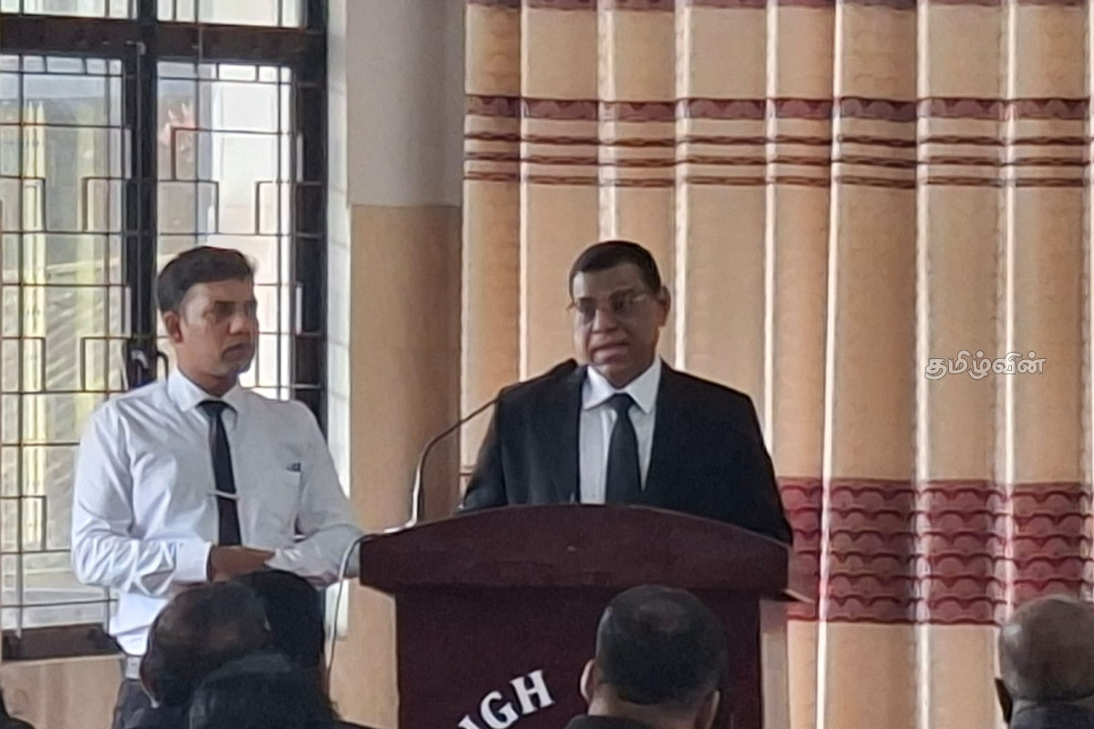 பிரதம நீதியரசர் வவுனியாவிற்கு விஜயம் : நீதிமன்ற செயற்பாடுகளையும் பார்வையிட்டார். | Chief Justice Visiting Vavauniya Fro Looking Court