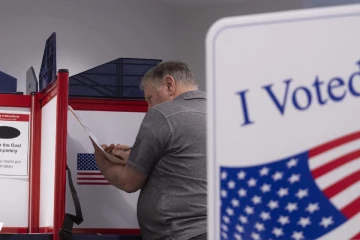 வெர்ஜீனியா தேர்தல் களம் : தொகுதிகள் மாற்றத்தால் ஜனநாயகக் கட்சிக்கு சாதகமான சூழல்