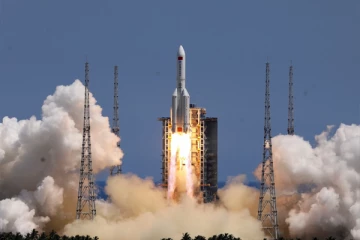 ரொக்கெட்டை விண்வெளிக்கு அனுப்பும் நடவடிக்கையை கைவிட்ட நாசா!