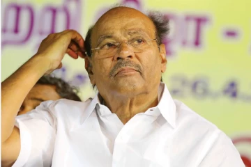 எங்கே தமிழ்? தேடி ஓட வேண்டியிருக்கிறது - ராமதாஸ் வேதனை!