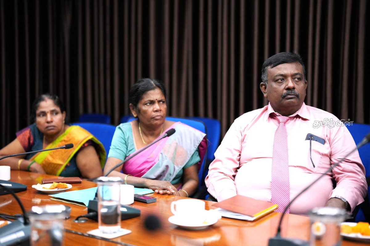 பால் - இறைச்சி தொடர்பான பெறுமதிசேர் முடிவுப் பொருள் உற்பத்தி: ஒத்துழைப்பை எதிர்பார்க்கும் வடக்கு ஆளுநர் | Northern Governer N Vethanayahan Statement பால் - இறைச்சி தொடர்பான பெறுமதிசேர் முடிவுப் பொருள் உற்பத்தி: ஒத்துழைப்பை எதிர்பார்க்கும் வடக்கு ஆளுநர் | Northern Governer N Vethanayahan Statement
