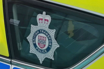 தென் லண்டன் ரயிலில் பயங்கரம்! 19 வயது இளைஞர் கைது