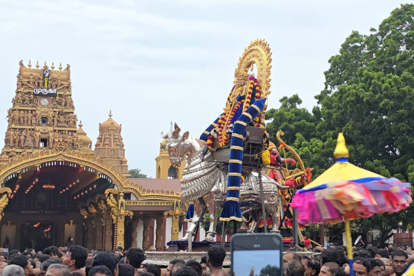 மக்கள் வெள்ளத்தில் நடந்த நல்லூர் கந்தசுவாமி ஆலய சூரசம்ஹாரம் | Jaffna Nallur Kandasaminy Kovil Soorasamharam 2025 மக்கள் வெள்ளத்தில் நடந்த நல்லூர் கந்தசுவாமி ஆலய சூரசம்ஹாரம் | Jaffna Nallur Kandasaminy Kovil Soorasamharam 2025