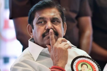 வழக்கு நிலுவையில் இருக்கிறது; பொதுச்செயலாளர் என்று எப்படி சொல்வது? எடப்பாடிக்கு குட்டு வைத்த நீதிமன்றம்!