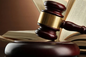 රටම කළඹපු රාගම කාන්තාවගේ කොණ්ඩේ බලෙන් කපලා පහර දුන් සිද්ධියේ සැකකරුවන් රිමාන්ඩ්