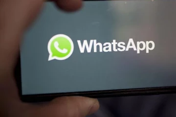 Whatsappல் தெரியாமல் கூட இந்த வேலையை செய்து விடாதீர்கள்! மீறினால் தலைவலி தான்