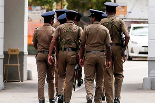 கடமைக்கு சென்ற காவல்துறையினர் மீது கத்திக் குத்து - ஒருவர் கைது! | Assault Police Officers Sharp Weapon