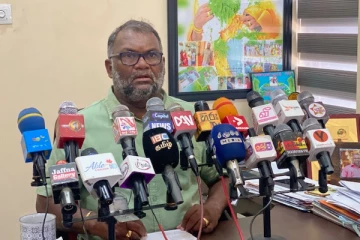 கஜேந்திரகுமார் அணி 13ஐ ஏற்றுக்கொள்ளாதது வேடிக்கையானது: சாடுகிறார் கருணாகரம்(Video)