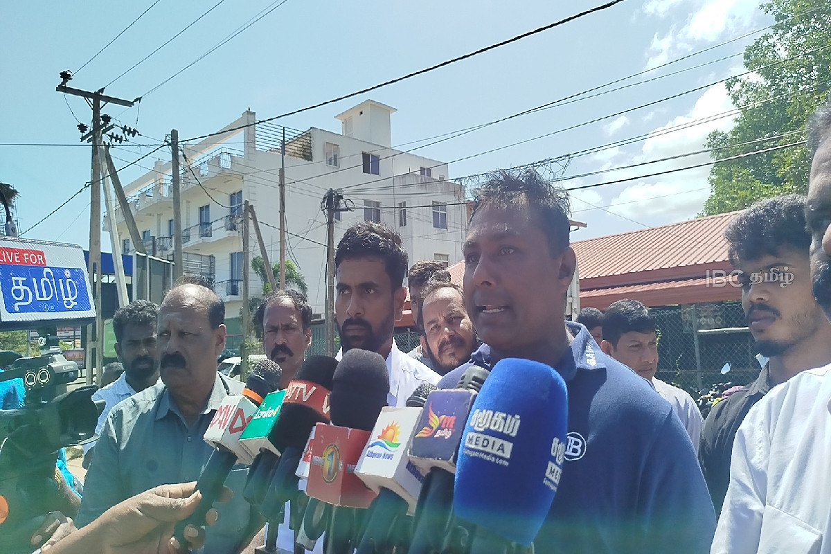 கைது செய்யப்பட்ட பாடகரை விடுவிக்ககோரி கிளிநொச்சியில் மாபெரும் போராட்டம்! | Protest In Kilinochchi Demanding Release Singer