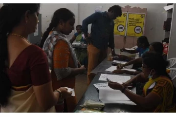 ஈரோடு கிழக்கு தேர்தல் களம்: 1 மணி வாக்கு நிலவரம்