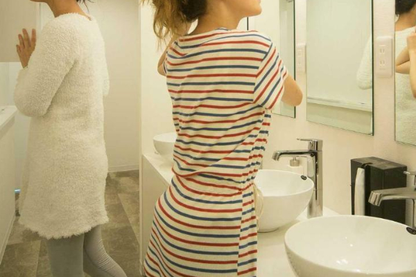 பெண்கள் விடுதியில் கழிவு குழாய் அடைப்பு ; குவியல் குவியலாக வெளிவந்த ஆணுறைகள்! | Condoms Clog The Waste Pipe In The Women S Hostel