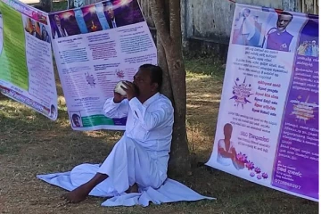 தமிழர்களுக்கு நீதி கோரி போராட்டத்தில் குதித்த சிங்களவர்
