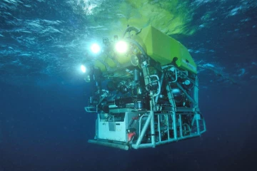 கடலுக்குள் இருந்து சத்தங்கள் கேட்கிறது! நீர்மூழ்கி கப்பலை தேடும் கடலோர காவல்படை தகவல்