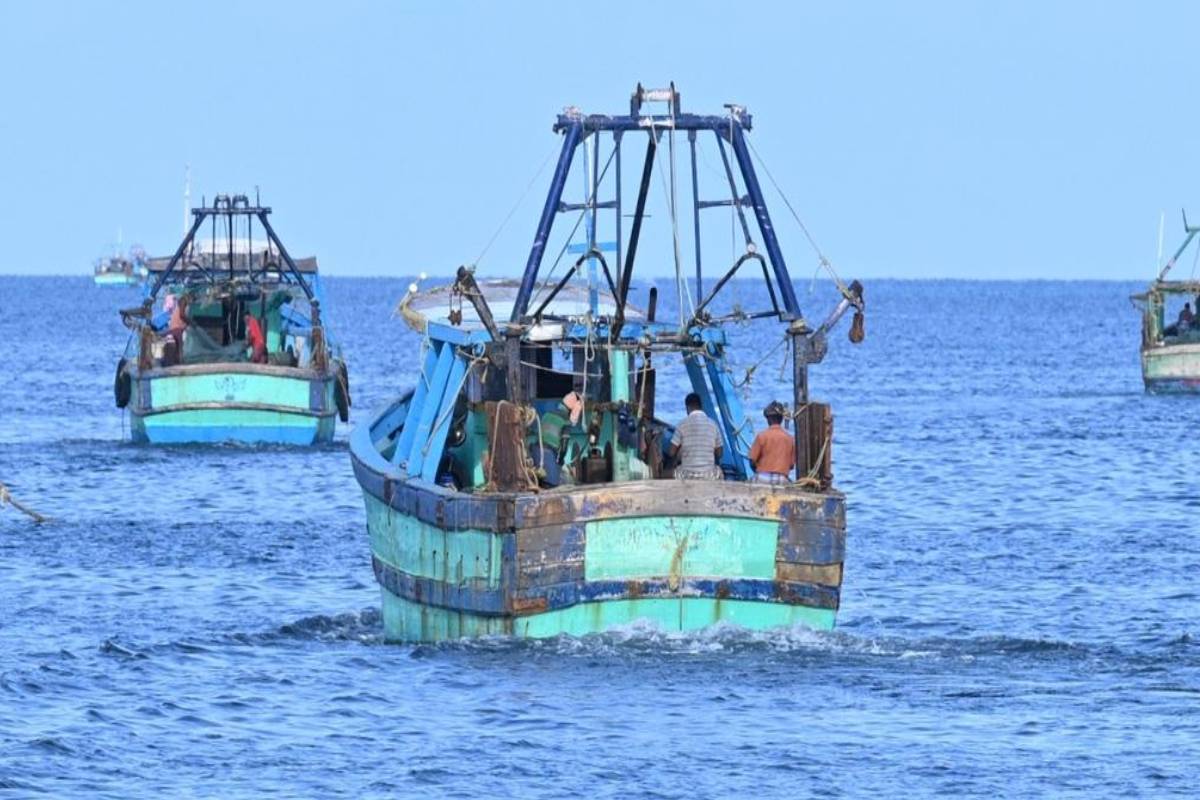 காணாமல் போன கடற்றொழிலாளர்கள் இந்திய கடற்பரப்பில் கைது! | Missing Fishermen Arrested In Indian Waters