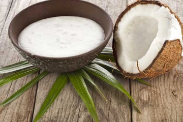 நீங்க தேங்காய்ப்பால் பிரியரா? தினமும் குடிச்சால் என்ன மாதிரியான பக்கவிளைவுகளை ஏற்படுத்தும் தெரியுமா?