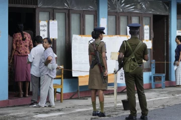 வாக்களிக்க செல்பவர்களுக்கு தேர்தல் செயலகத்தின் விசேட அறிவித்தல்..!