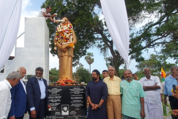 யாழில் தமிழரசுக்கட்சியின் மூத்த தலைவர் மாவை சேனாதிராசாவிற்கு சிலை திறப்பு | A Statue Of Mavai Senathirajah In Jaffna