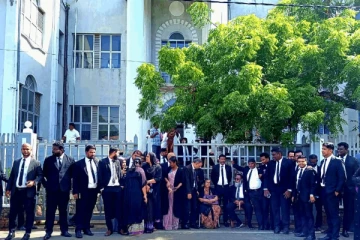 திருகோணமலையிலும் சட்டத்தரணிகள் வேலை நிறுத்தம்!