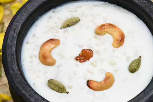 ஆடி வெள்ளி ஸ்பெஷல்: பால் பாயாசம் செய்வது எப்படி? | Aadi Velli Paal Payasam Recipe In Tamil