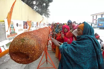 அயோத்தி ராமர் கோயிலுக்கு கொண்டு செல்லப்படும் பிரம்மாண்ட ஊதுபத்தி(காணொளி)