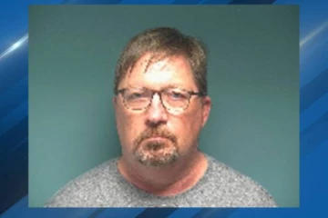 மாணவர்கள் யாரும் வருவதற்கு முன்னர் பள்ளிக்கூடத்துக்கு வந்த ஒரு ஆசிரியை! அங்கிருந்த ஆசிரியரால் நடந்த அதிர்ச்சி சம்பவம்