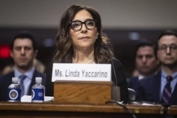 X தளத்தின் தலைமை நிர்வாக அதிகாரி இராஜிநாமா