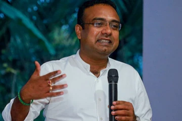 கப்பல் நிறுவனத்திடம் இருந்து கிடைக்கும் இழப்பீட்டு தொகையிலும் கையாடல் செய்ய தயாராகி வருகின்றனர் - ஐக்கிய மக்கள் சக்தி