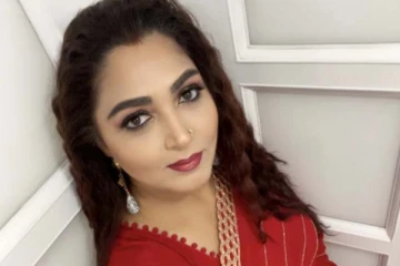 உடல் எடையைக் குறைத்து பிரபல நடிகருடன் நெருக்கமாக குஷ்பு! தடுமாற வைத்த நடிகர் இவர்தானாம்