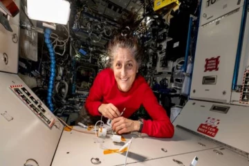 16 முறை புத்தாண்டு கொண்டாட்டம்... விண்வெளியில் கிடைத்த அரிய வாய்ப்பு!