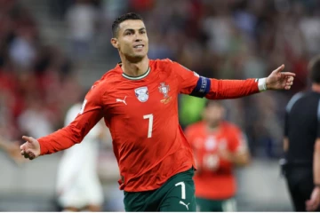 செல்வத்தில் சாதனை படைத்த ரொனால்டோ