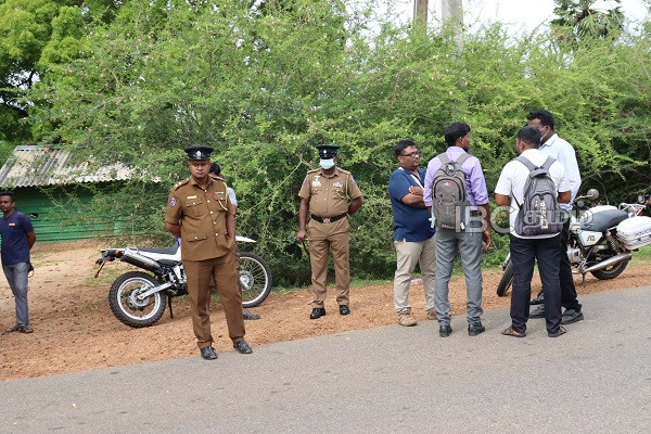படையினருக்காக மக்களின் காணிகளை தொடர்ந்தும் கபளீகரம் செய்வதை ஏற்றுக்கொள்ளமுடியாது! | Sri Lanka Mullaitivu Navy Camp Land Tamil Mp Gota