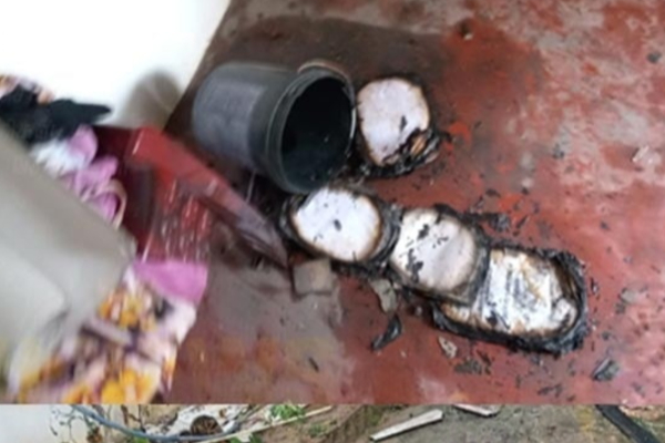 பரீட்சைக்கு தோற்றும் மாணவிக்கு தந்தை செய்த மோசமான செயல் ; எரிந்து கருகிய புத்தகங்கள் | Father S Cruel Act Towards Daughter For Exam பரீட்சைக்கு தோற்றும் மாணவிக்கு தந்தை செய்த மோசமான செயல் ; எரிந்து கருகிய புத்தகங்கள் | Father S Cruel Act Towards Daughter For Exam