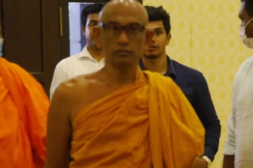 பிடியாணை உத்தரவு; அத்துரலியே ரத்தன தேரர் நீதிமன்றில் ஆஜர்; 12 ஆம் திகதி வரை விளக்கமறியல்