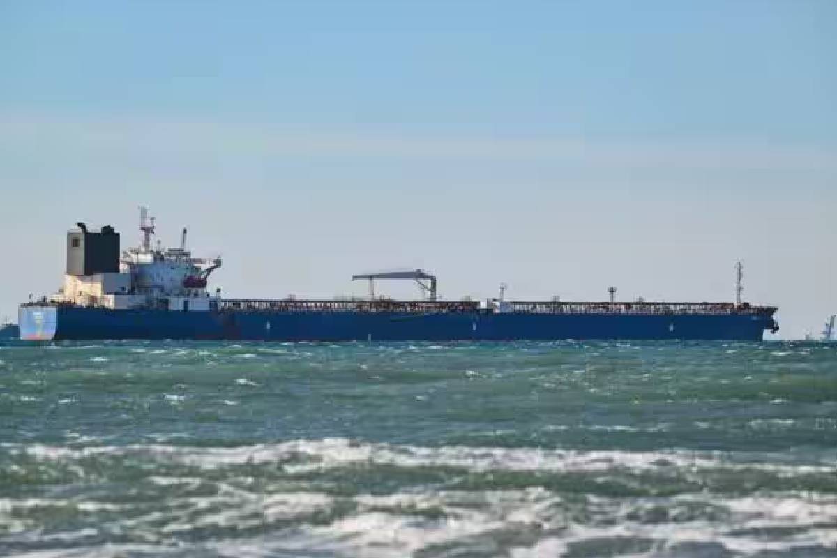 ரஷ்ய எண்ணெய்க் கப்பல் சிறைப்பிடித்த பிரிட்டன் | Britain Seizes Russian Oil Tanker ரஷ்ய எண்ணெய்க் கப்பல் சிறைப்பிடித்த பிரிட்டன் | Britain Seizes Russian Oil Tanker