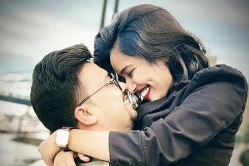 குழந்தையை அடித்தே கொன்றதாக குற்றம் சாட்டப்பட்டுள்ள இந்தியர் இவர்தான்: மனைவியைக் காப்பாற்ற கடும் முயற்சி