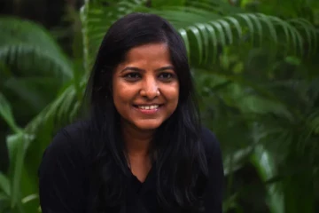 கனடாவில் சர்ச்சைக்குரிய திரைப்படத்தை உருவாக்கிய  தமிழ்ப்பெண்ணுக்கு ஆயிரக்கணக்கான கொலைமிரட்டல்கள்