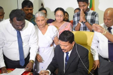 பலத்த எதிர்ப்புகள் சர்ச்சைகளுக்கு மத்தியில் வடக்கின் புதிய பிரதம செயலாளர் பதவியேற்பு!
