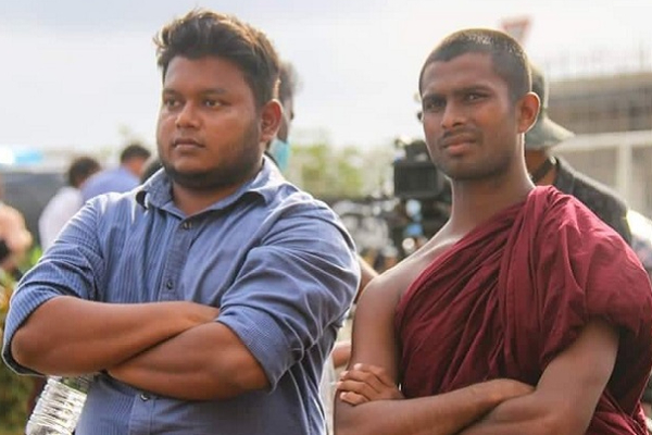 பல்கலை மாணவர்கள் இணைந்து யாழில் கையெழுத்து போராட்டம்(படங்கள்) | Jaffna Protest Release Wasantha Mudalige
