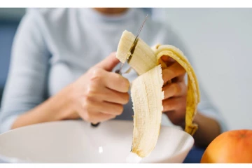 வாழைப்பழம் சாப்பிட்ட பிறகு இதை மட்டும் செய்யாதீங்க ; பிறகு ஆபத்து உங்களுக்குதான்..!