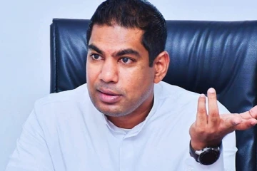 ක්ෂේත්‍ර ද්විත්වයක් ප්‍රතිව්‍යුහගත කිරිම සම්බන්ධයෙන් බලශක්ති අමාත්‍යවරයාගෙන් ට්විටර් සටහනක්..