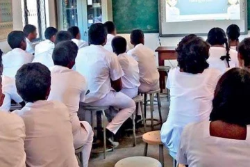 ලංකාවේ පාසල් අධ්‍යාපනයට දැවැන්ත වෙනසක් - 2027 නව විෂයමාලා රාමුව ගැන අධ්‍යාපන නිලධාරීන්ට දැනුම්දෙයි