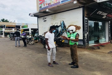 வவுனியாவில் முகக்கவசம் அணியாத 28 பேருக்கு எதிராக முறைப்பாடு பதிவு