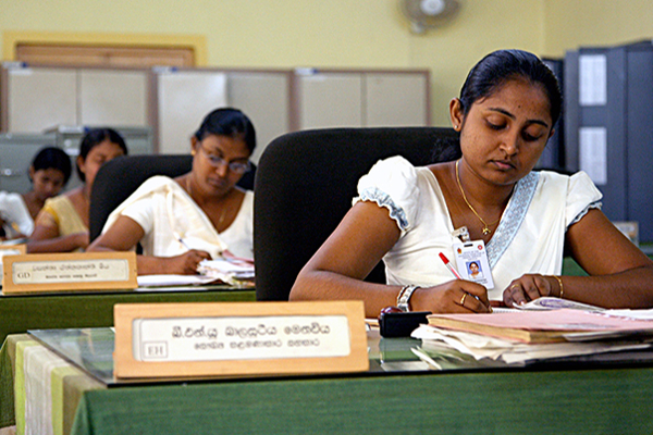 பெண்களின் வேலை நேரம் குறித்து அமைச்சரவையில் தீர்மானம் நிறைவேற்றம்! | Cabinet Resolution On Women S Working Hours