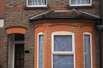 தான் இல்லாதபோது தன் வீட்டுக்குள் யாரோ நடமாடுவதை அறிந்த பிரித்தானியர்: பின்னர் தெரியவந்த அதிர்ச்சியளிக்கும் விடயம்