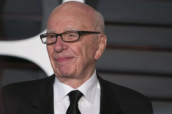 92 வயதில் கோடீஸ்வரருக்கு மீண்டும் நிச்சயதார்த்தம்: யார் அவர்? | Billionaire Gets Engaged Again At 92 92 வயதில் கோடீஸ்வரருக்கு மீண்டும் நிச்சயதார்த்தம்: யார் அவர்? | Billionaire Gets Engaged Again At 92