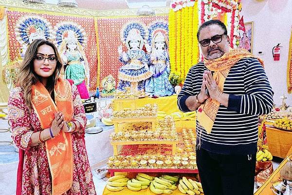 வெளிநாட்டில் கைதான பிரபலமான இந்திய தம்பதி: பல மில்லியன் டொலர் முறைகேடும் அம்பலம் | Bollywood Couple Lands In Ice Detention