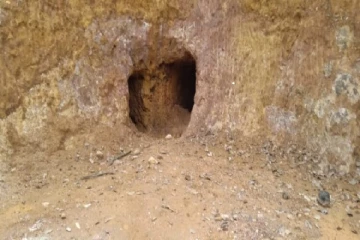 இலங்கையில் மர்ம சுரங்கப்பாதை கண்டுபிடிப்பு(படங்கள்)