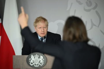 நீங்கள் போருக்கு பயப்படுகிறீர்கள்: பிரதமர் போரிஸ் ஜான்சனிடம் கண்ணீர் விட்ட உக்ரைன் பெண் பத்திரிகையாளர்!