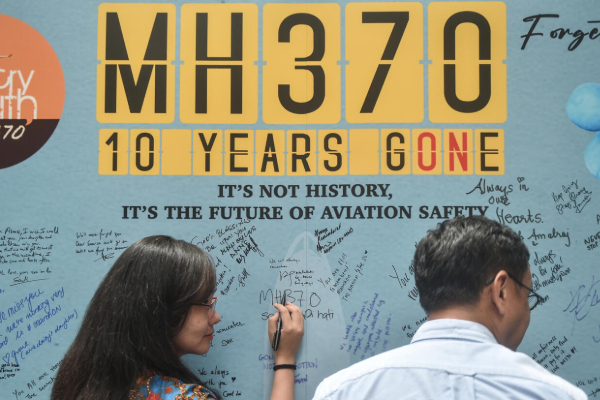 ﻿பத்து ஆண்டுக்கு முன் மாயமான மலேஷியன் விமானம்: எடுக்கப்பட்ட நடவடிக்கை | Malaysia Airlines Flight Search Resumes 11 Years